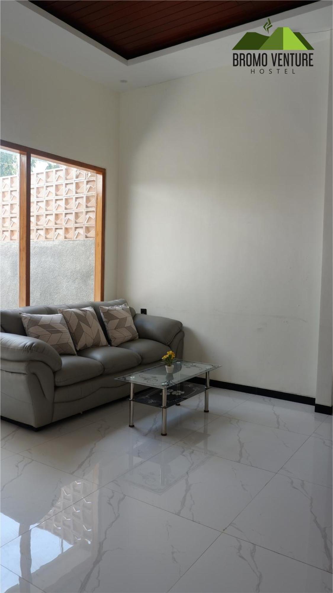 Bromo Venture Hostel Probolinggo Exterior photo